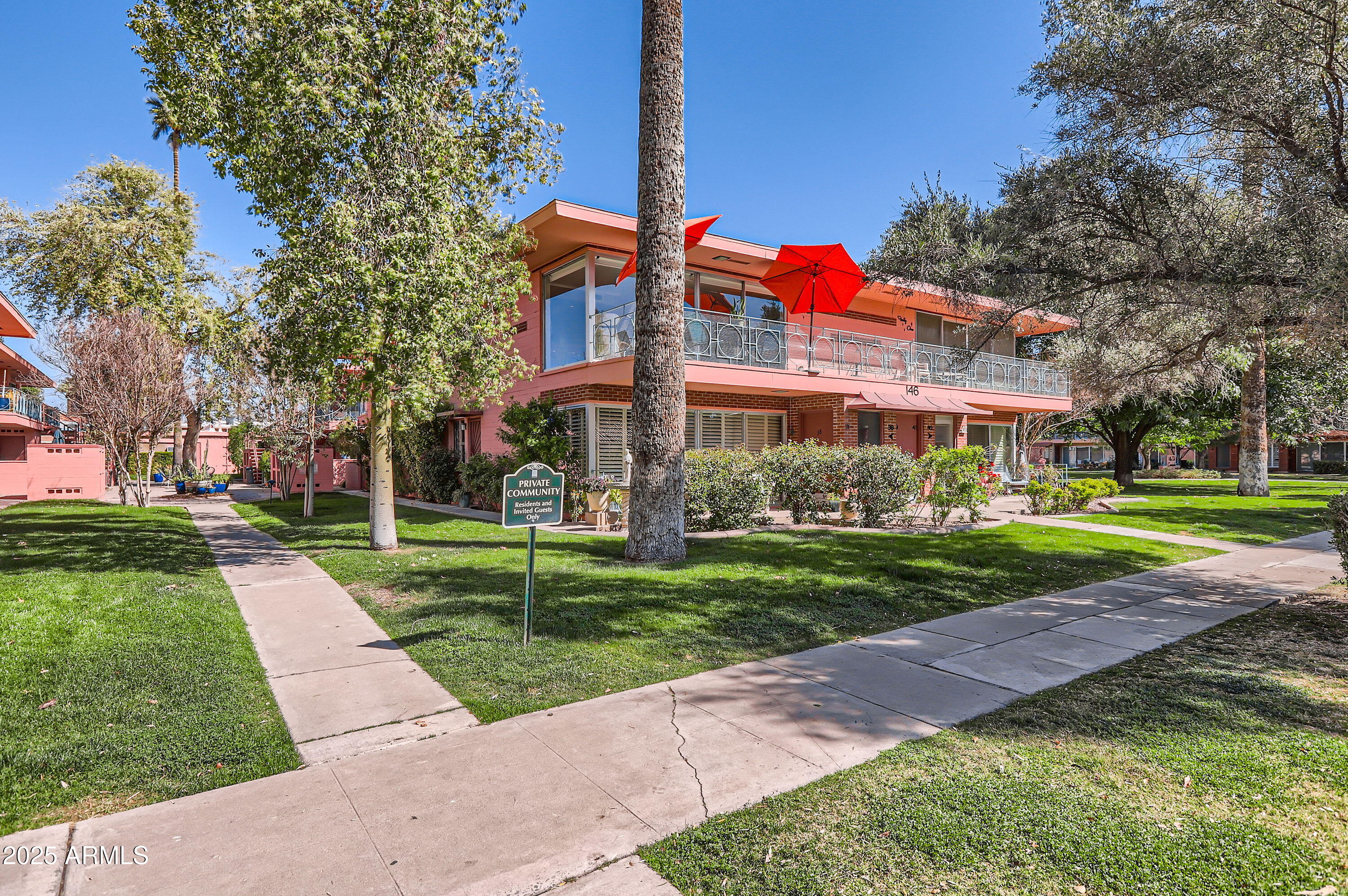 146 East Coronado Road, Unit 39 Phoenix, AZ 85004 - Photo 2 of 28 146 E Coronado Rd 39 - MLS Sized - 002 -