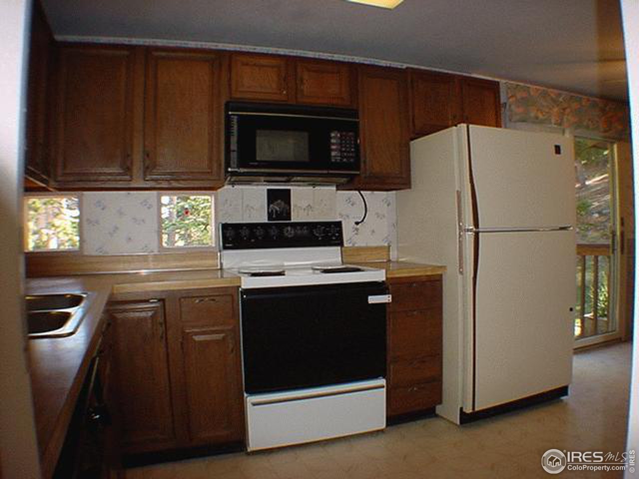 32496 West Inspiration Road Golden, CO 80403 - Photo 3 of 9 Kitchen!
