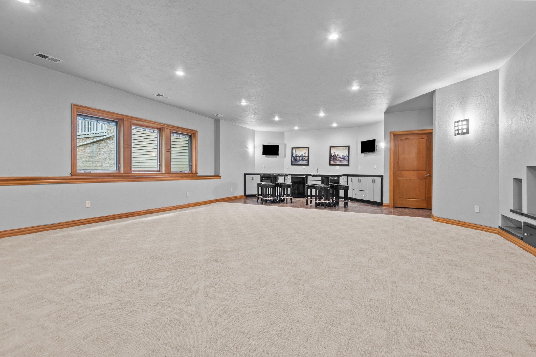 448 Harvest Road Green Bay, WI 54302 - Photo 34 of 71