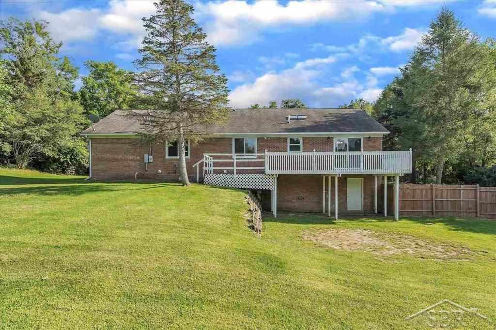 8940 West Coon Lake Road Gregory, MI 48137 - Photo 41 of 56 50052854-41.JPG