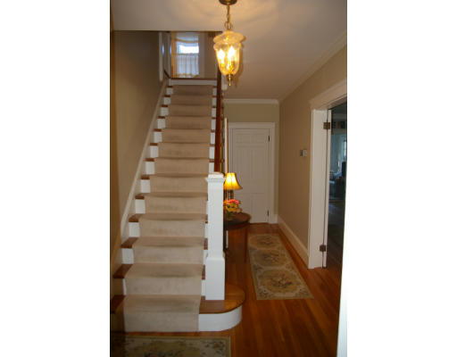 28 Garrison Road Hingham, MA 02043 - Photo 2 of 8 Gallery Image 2