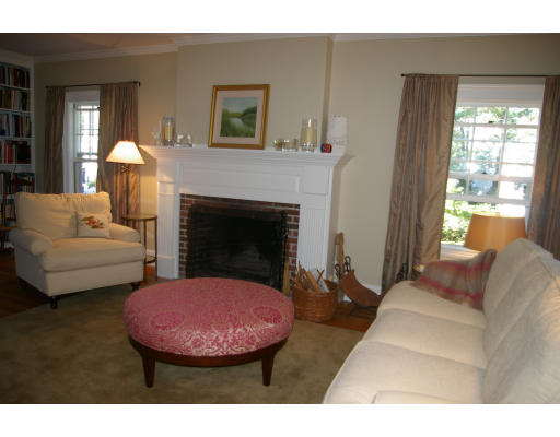 28 Garrison Road Hingham, MA 02043 - Photo 4 of 8 Gallery Image 4