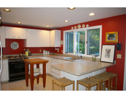 28 Garrison Road Hingham, MA 02043 - Photo 7 of 8 Gallery Image 7