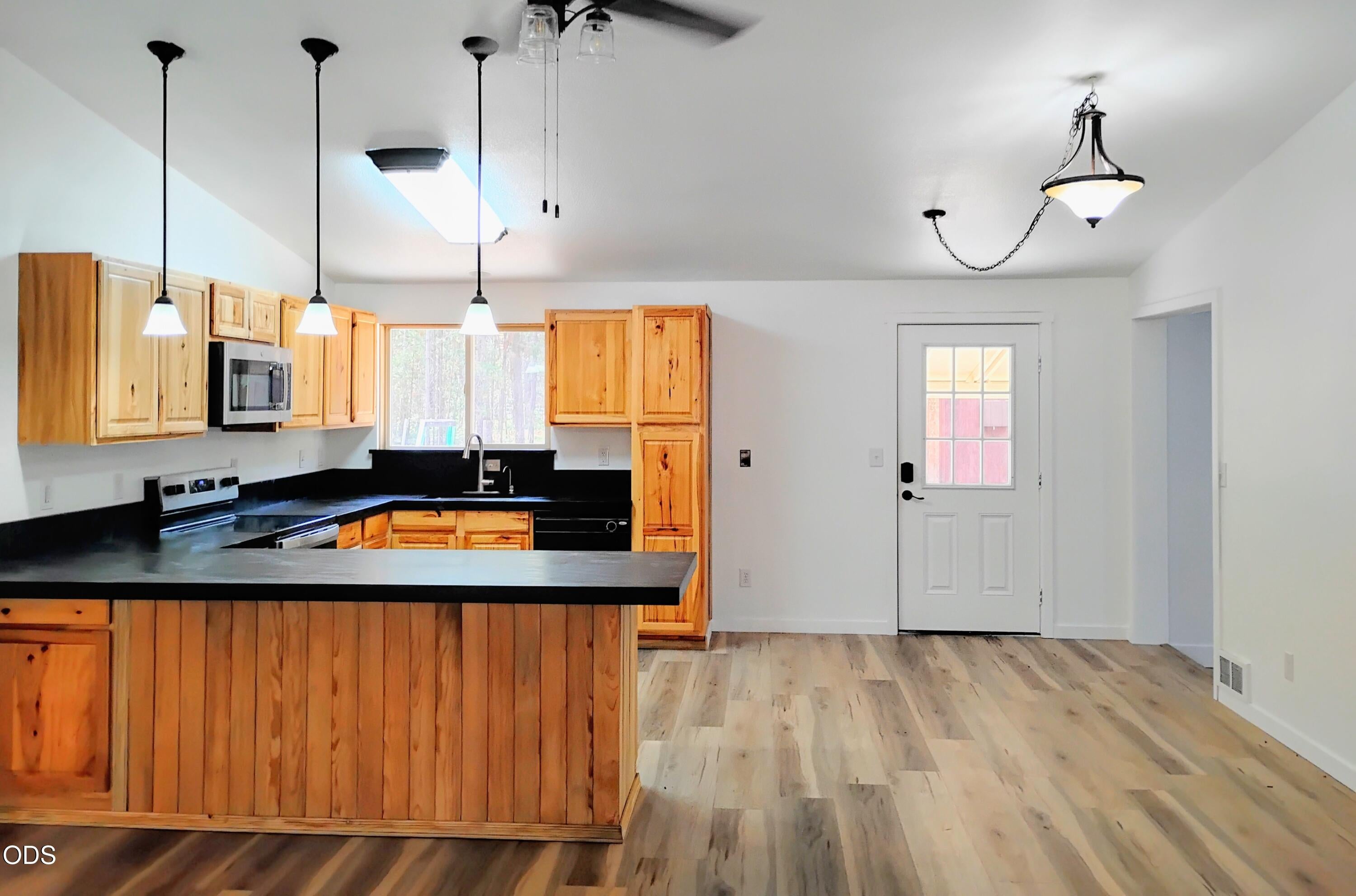 16947 Quartz Hill Road Bend, OR 97707 - Photo 4 of 21 Gallery Image 4