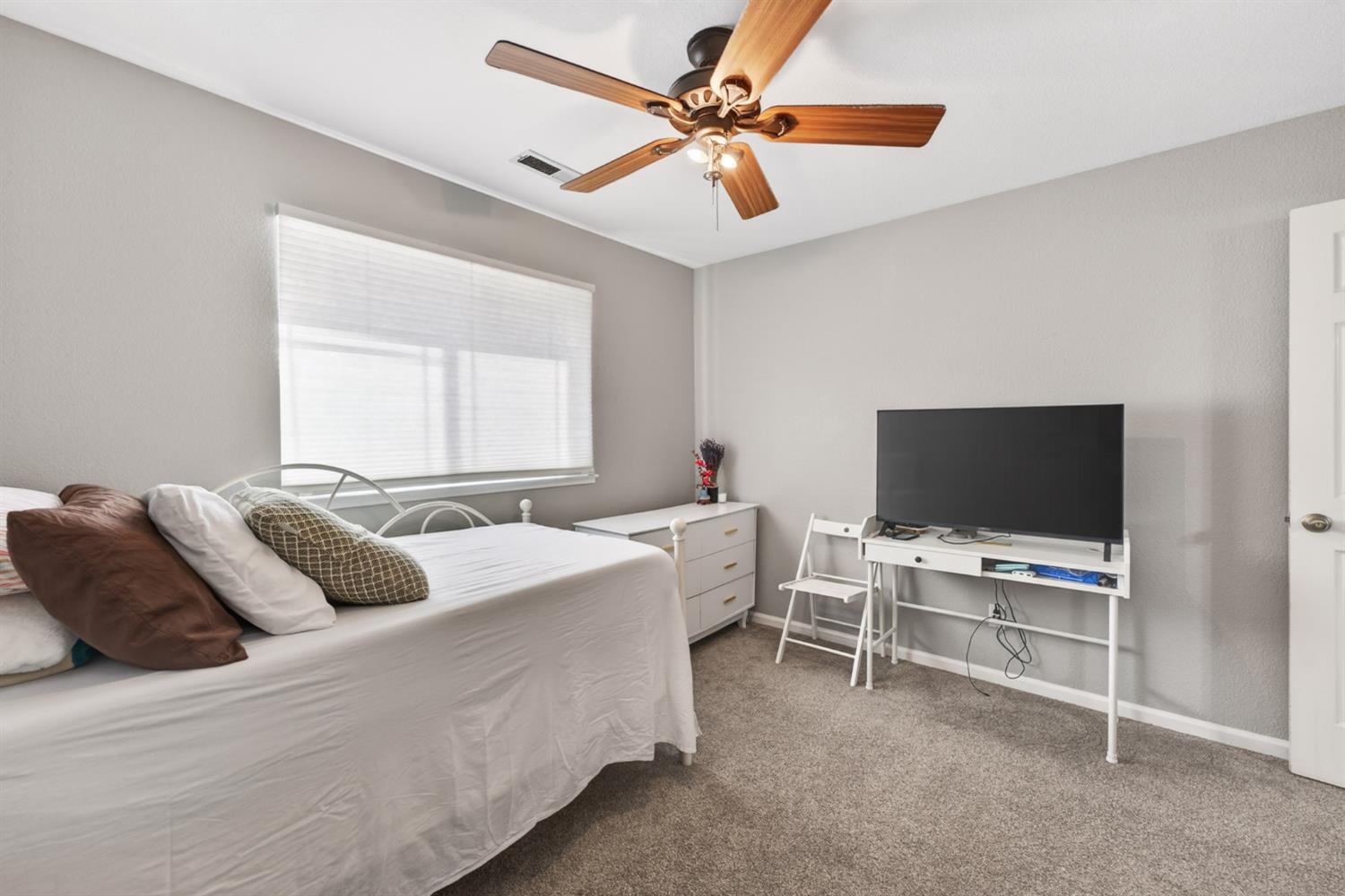 552 West 4th Street Tracy, CA 95376 - Photo 27 of 39