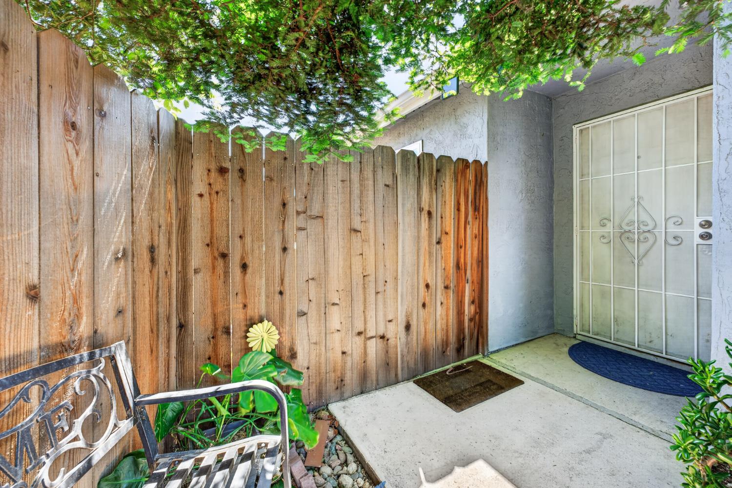 552 West 4th Street Tracy, CA 95376 - Photo 6 of 39