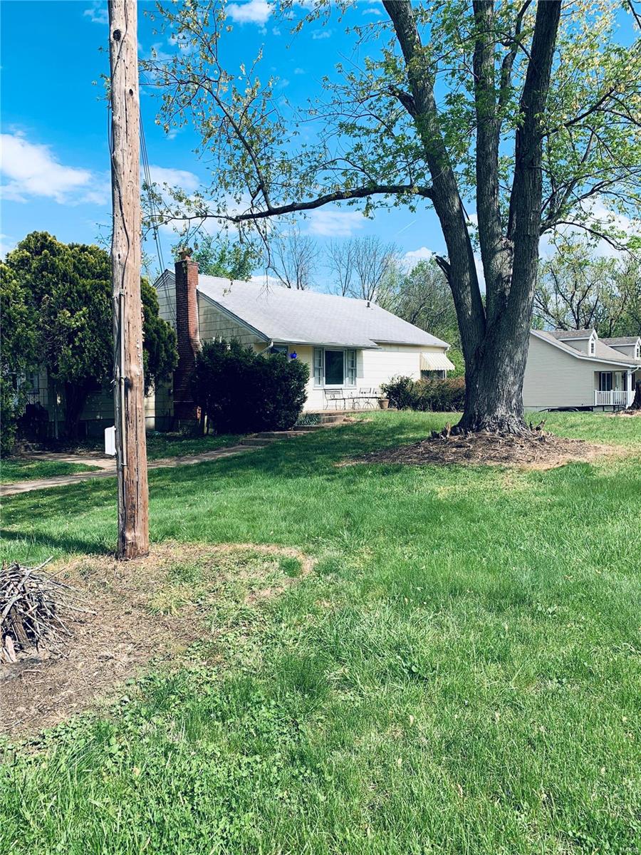 580 White Road Chesterfield, MO 63017 - Photo 4 of 9