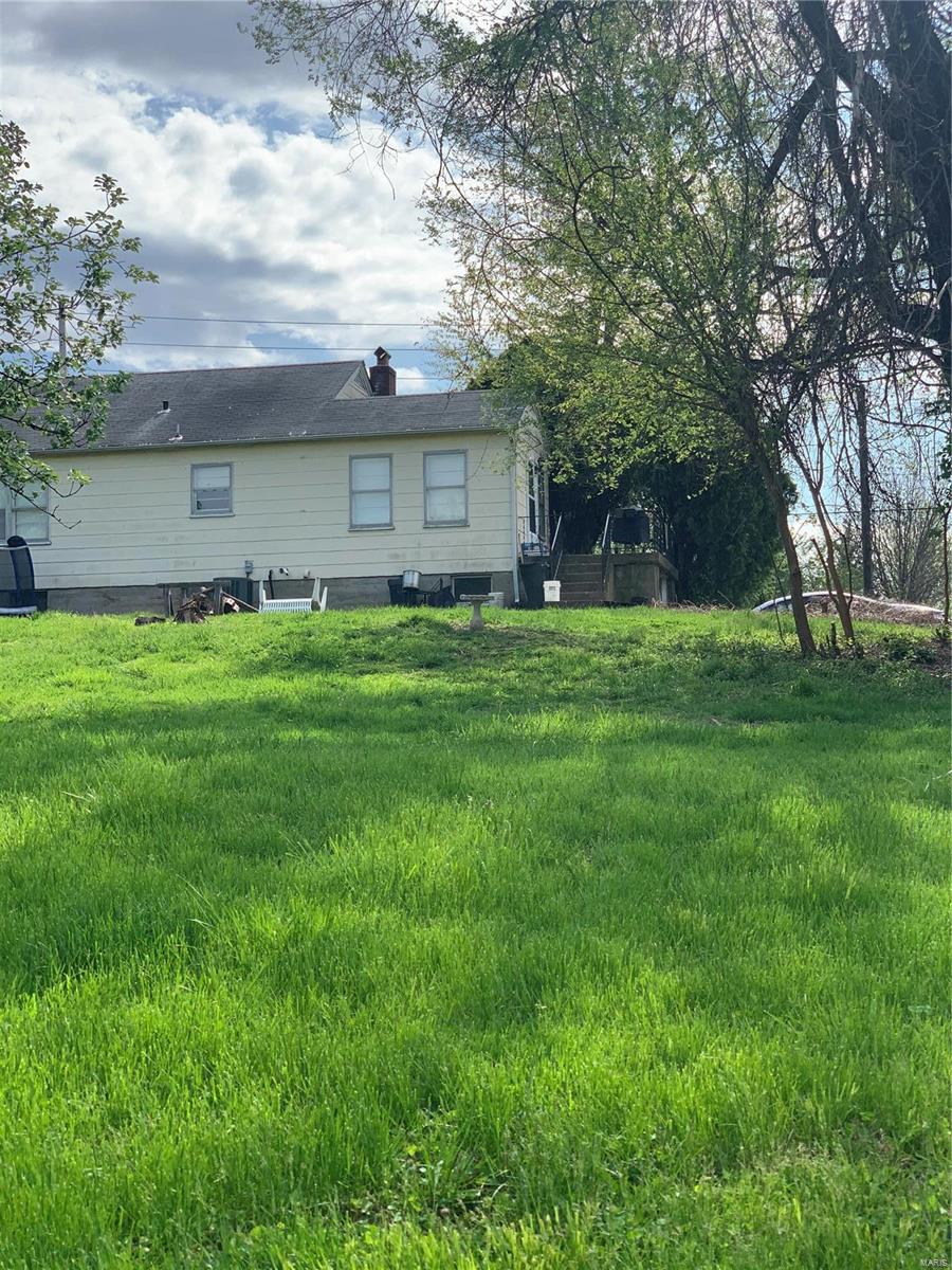 580 White Road Chesterfield, MO 63017 - Photo 8 of 9