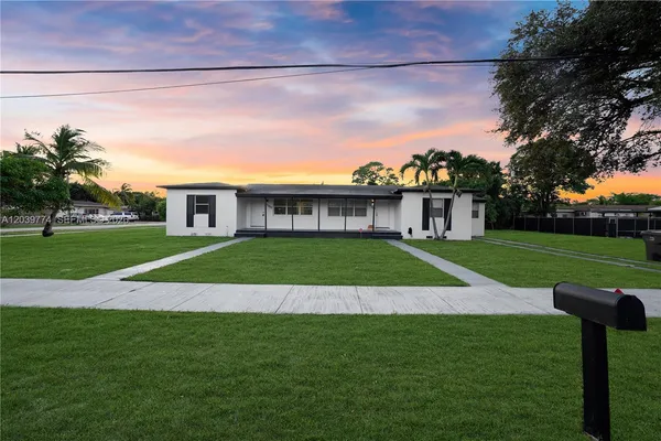 $2,500 | 11702 Northwest 1st Avenue, Unit 11702, Miami, FL 33168