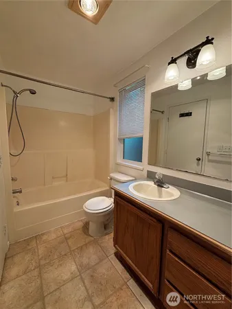 $2,700 | 5848 Northeast Olive Avenue, Bremerton, WA 98311