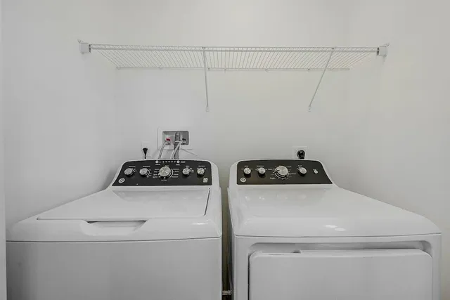 a close up view of washer and dryer
