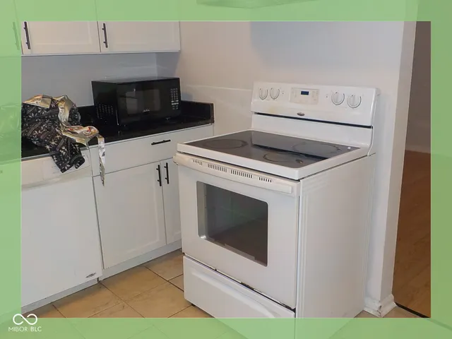 $950 | 209 Lark Drive, Carmel, IN 46032