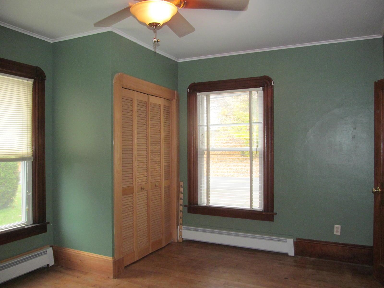 129 Lincoln Avenue Rutland, VT 05701 - Photo 5 of 40