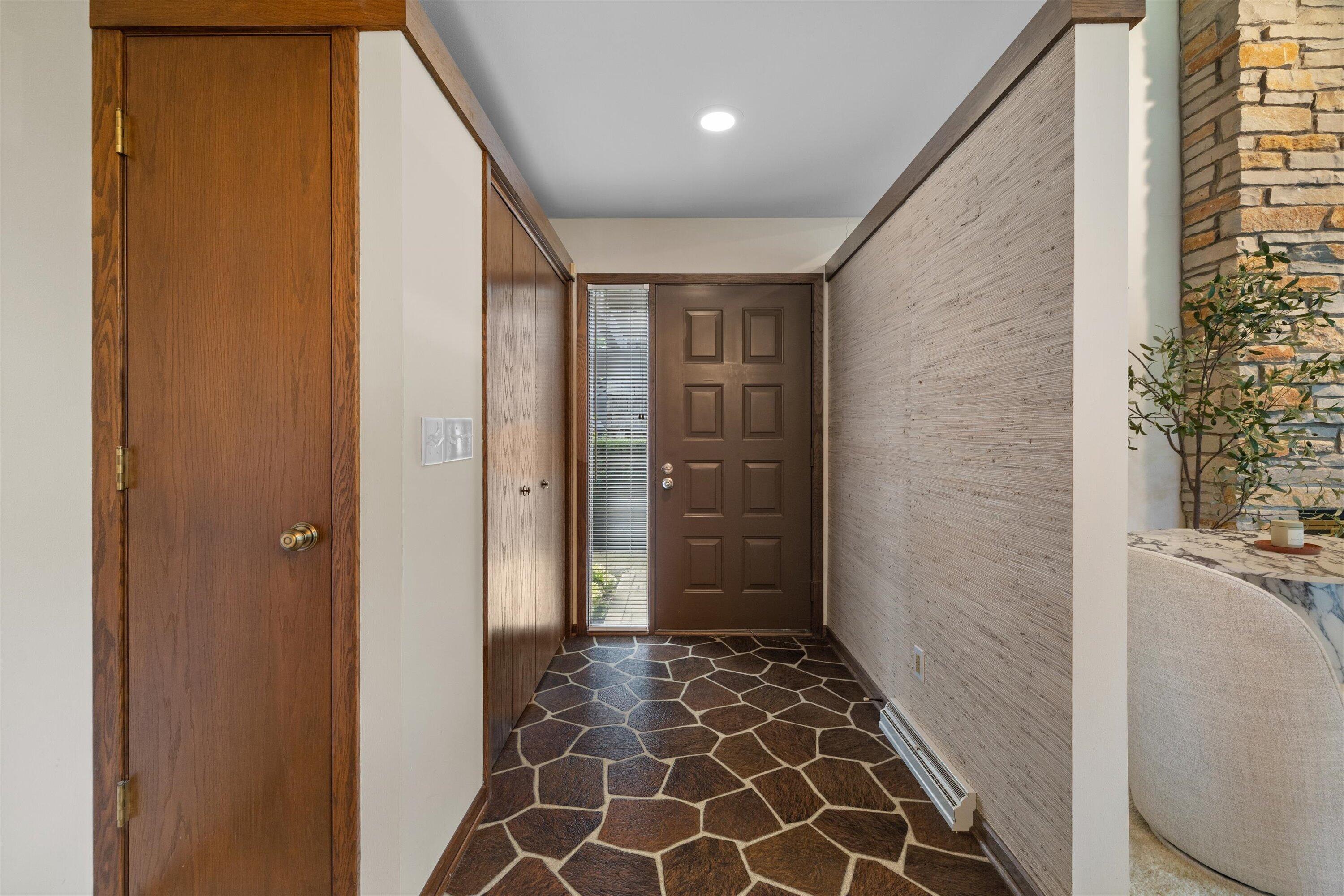 2004 3rd Street Somers, WI 53140 - Photo 2 of 38 Entryway