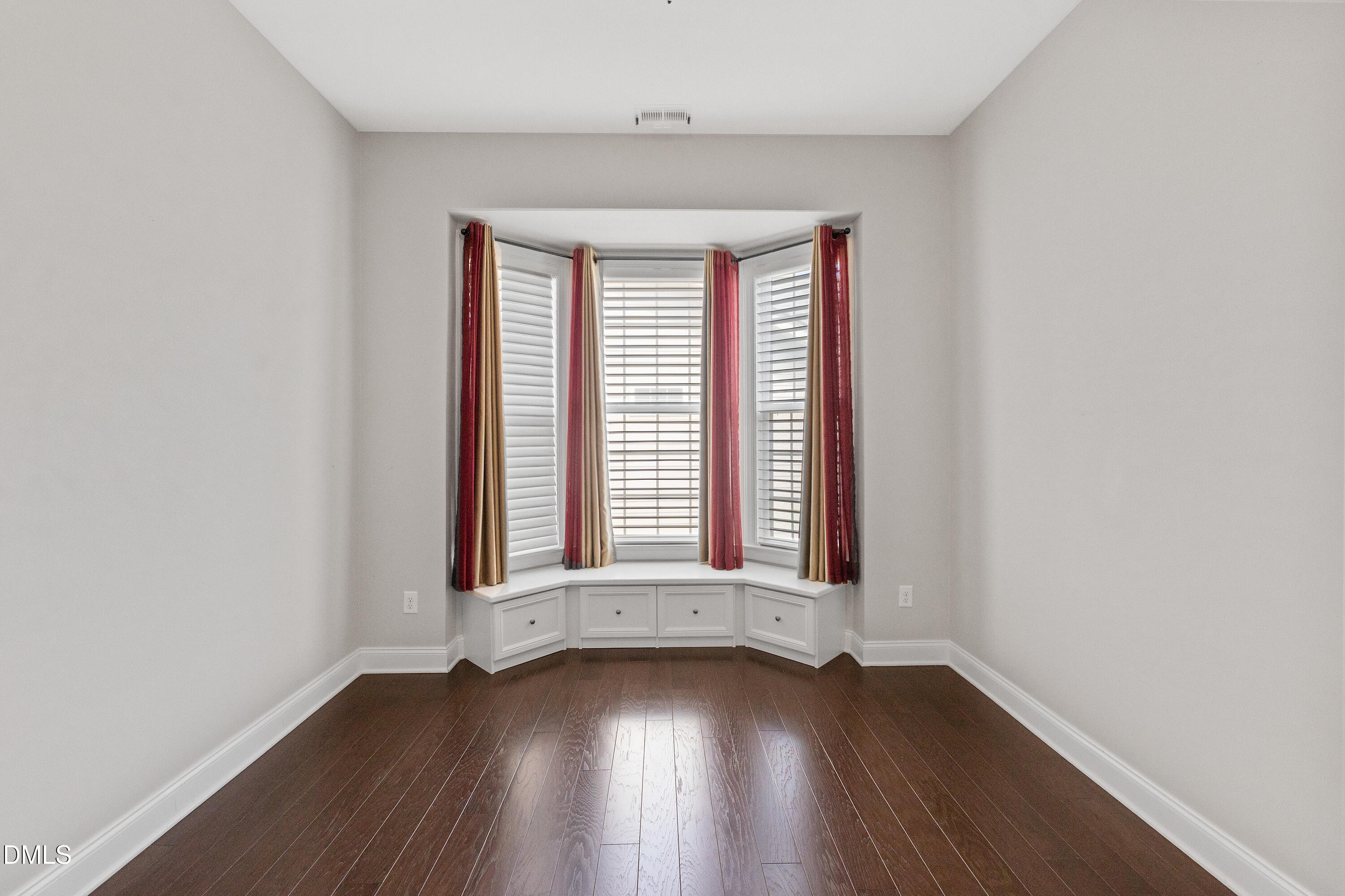 9844 Derbton Court Raleigh, NC 27617 - Photo 30 of 63 29-9844 Derbton Ct_7372