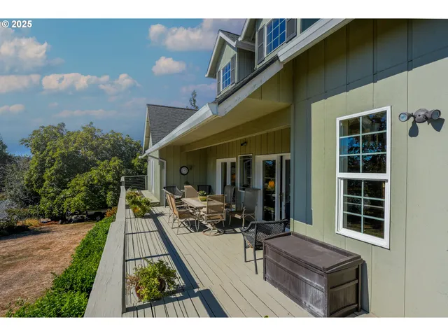 a view of sitting area in front of house