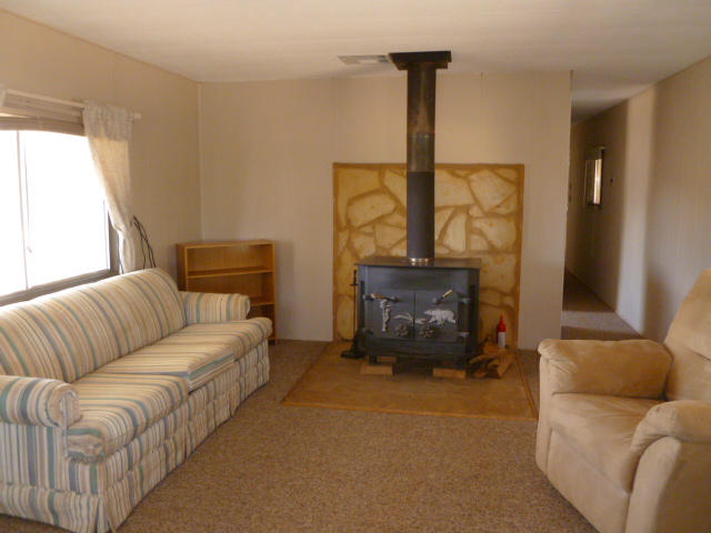 8371 Navajo Road Show Low, AZ 85901 - Photo 2 of 12