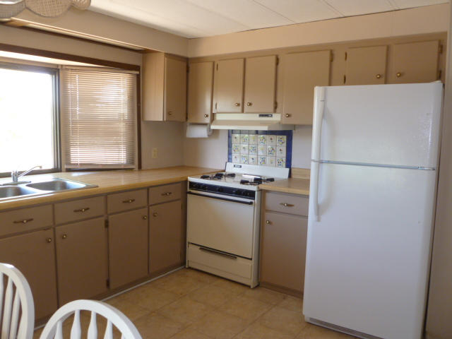 8371 Navajo Road Show Low, AZ 85901 - Photo 3 of 12
