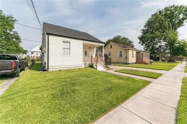 $289,900 | 616 Lebeau Street, Arabi, LA 70032