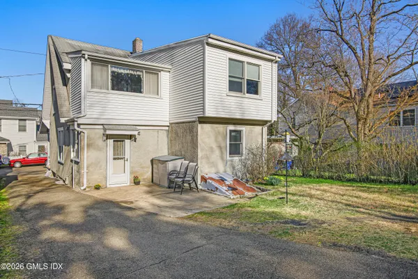 $1,550,000 | 64 Le Grande Avenue, Greenwich, CT 06830