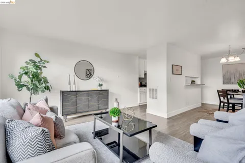 $679,000 | 2632 Warring Street, Unit 3, Berkeley, CA 94704