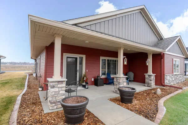 $409,900 | 1922 Sandstone Loop South, Sartell, MN 56377