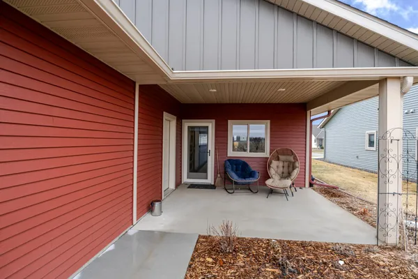 $409,900 | 1922 Sandstone Loop South, Sartell, MN 56377
