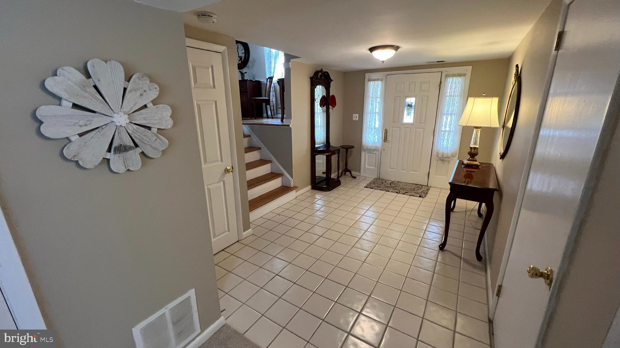 5 Knoll Road Stratford, NJ 08084 - Photo 2 of 34