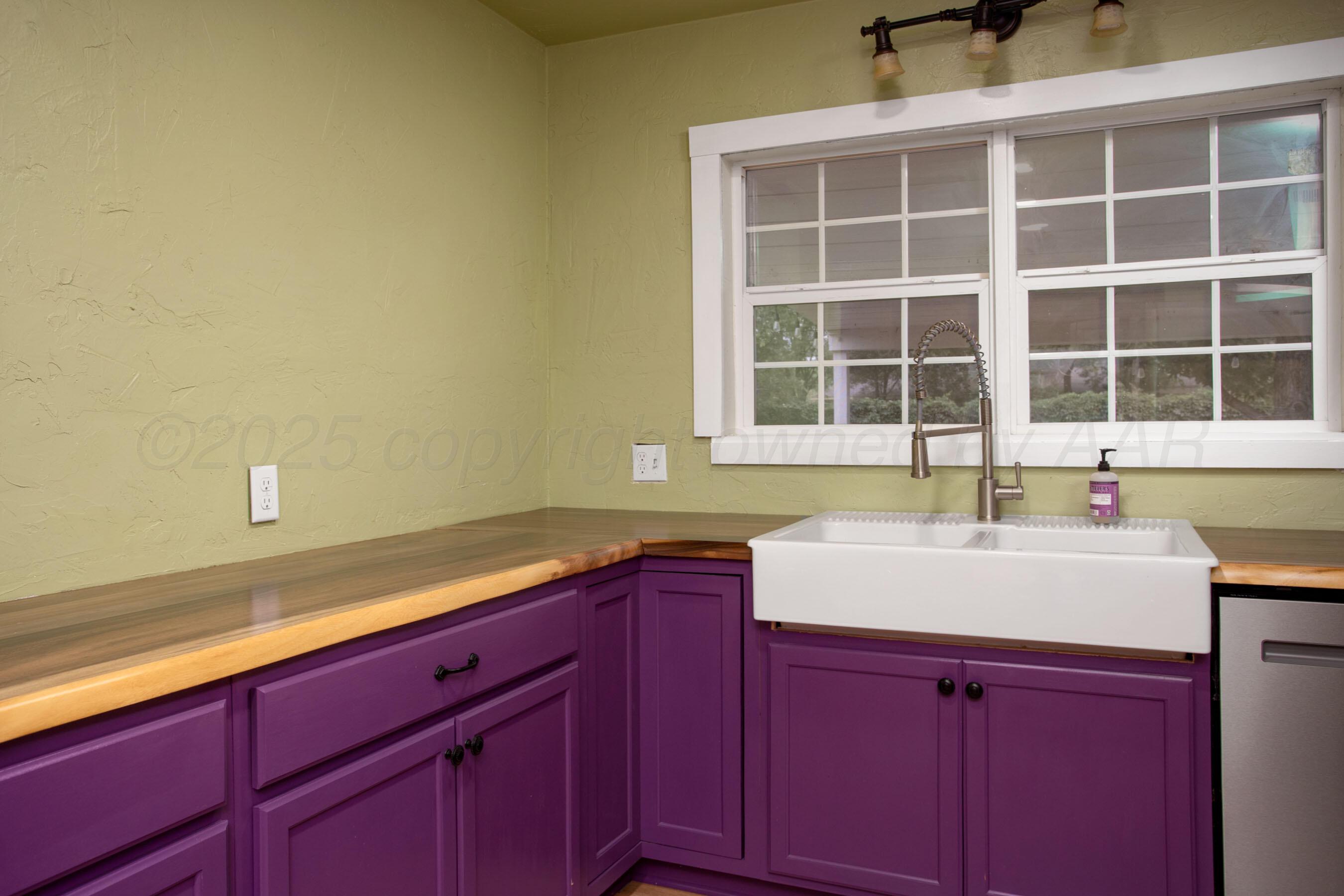 3412 South Rusk Street Amarillo, TX 79109 - Photo 12 of 36 KITCHEN