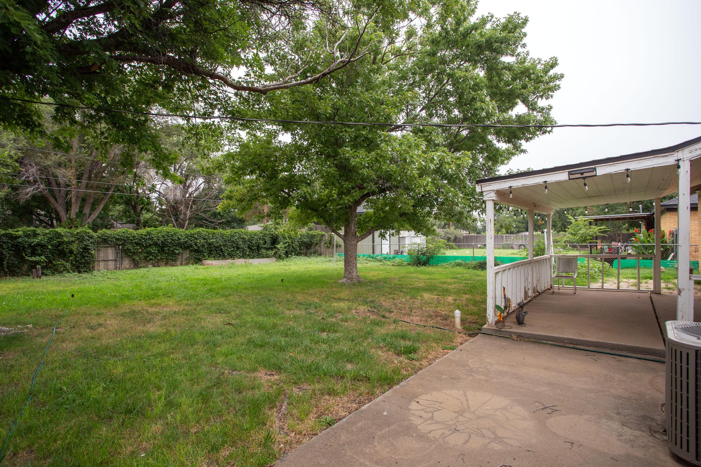 3412 South Rusk Street Amarillo, TX 79109 - Photo 35 of 36 backyard