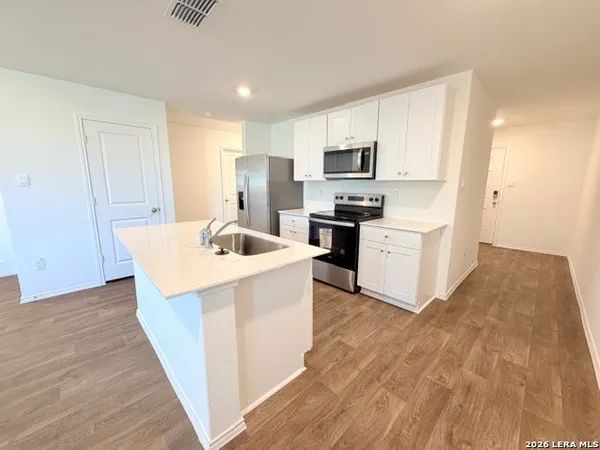 $1,900 | 14707 Armstrong Field, San Antonio, TX 78245