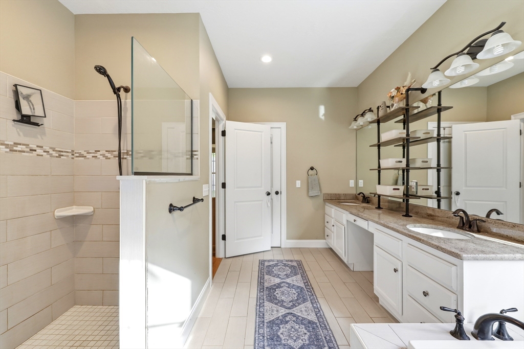 34 Bissonnette Circle Southampton, MA 01073 - Photo 18 of 42