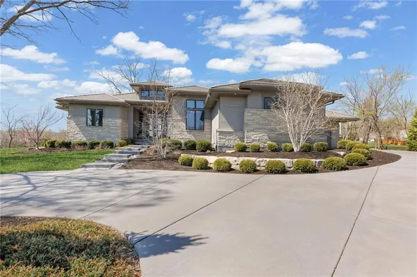 $2,100,000 | 4140 West 151st Street, Leawood, KS 66224