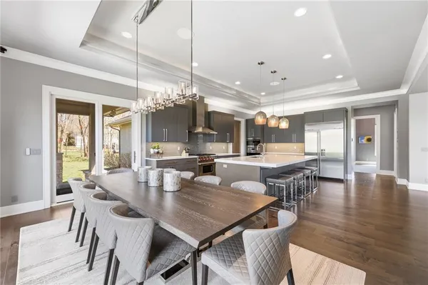 $2,100,000 | 4140 West 151st Street, Leawood, KS 66224
