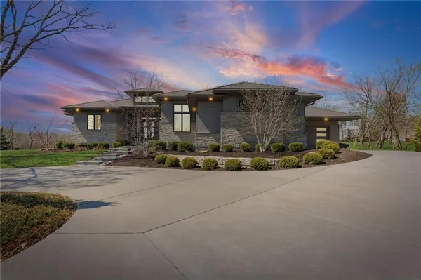 $2,100,000 | 4140 West 151st Street, Leawood, KS 66224