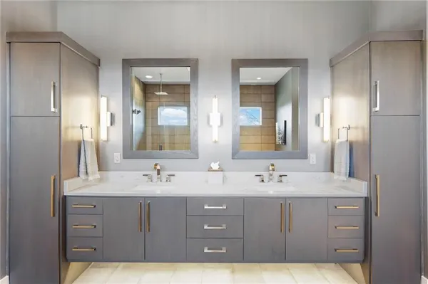 $2,100,000 | 4140 West 151st Street, Leawood, KS 66224
