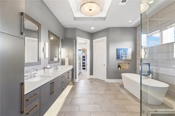 $2,100,000 | 4140 West 151st Street, Leawood, KS 66224