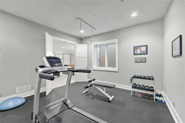 $2,100,000 | 4140 West 151st Street, Leawood, KS 66224