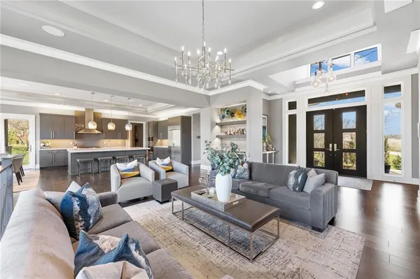 $2,100,000 | 4140 West 151st Street, Leawood, KS 66224