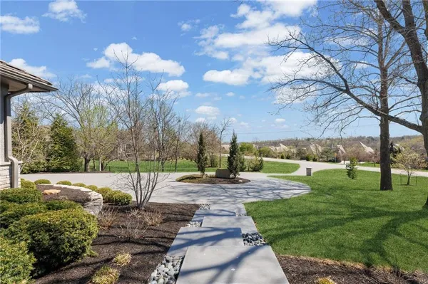 $2,100,000 | 4140 West 151st Street, Leawood, KS 66224
