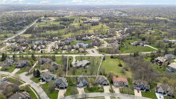 $2,100,000 | 4140 West 151st Street, Leawood, KS 66224