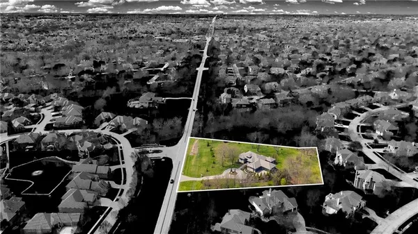 $2,100,000 | 4140 West 151st Street, Leawood, KS 66224