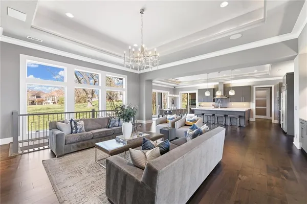 $2,100,000 | 4140 West 151st Street, Leawood, KS 66224