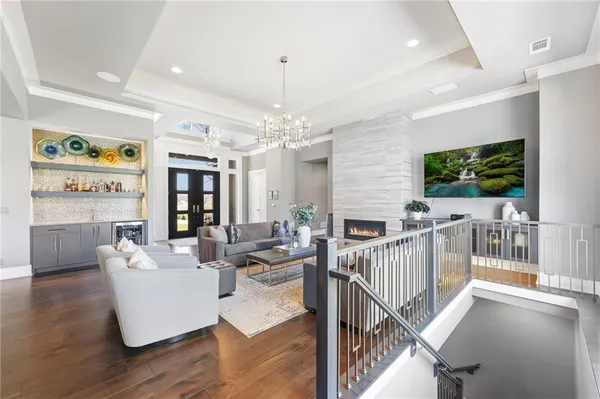 $2,100,000 | 4140 West 151st Street, Leawood, KS 66224