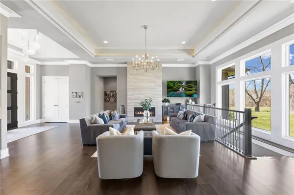 $2,100,000 | 4140 West 151st Street, Leawood, KS 66224