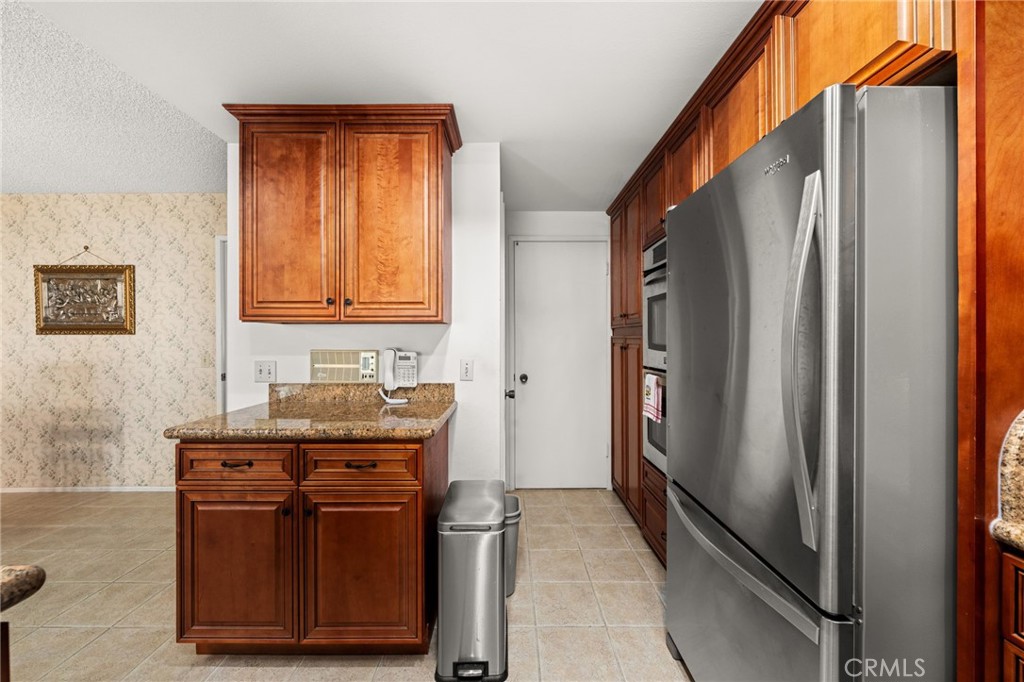 8912 Pebble Beach Circle Westminster, CA 92683 - Photo 12 of 46