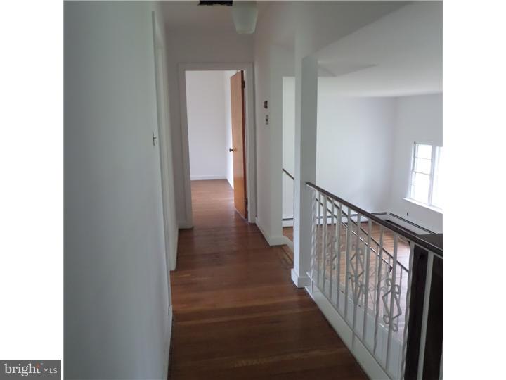 1861 Keith Road Abington, PA 19001 - Photo 11 of 21 Hallway