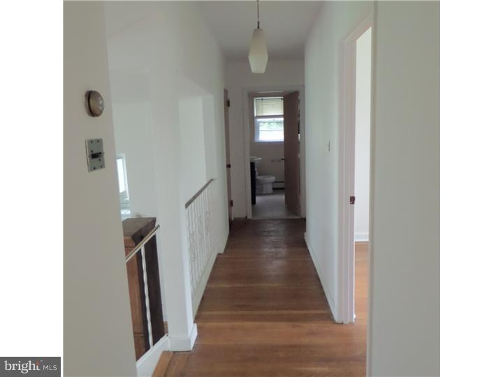 1861 Keith Road Abington, PA 19001 - Photo 15 of 21 Hallway