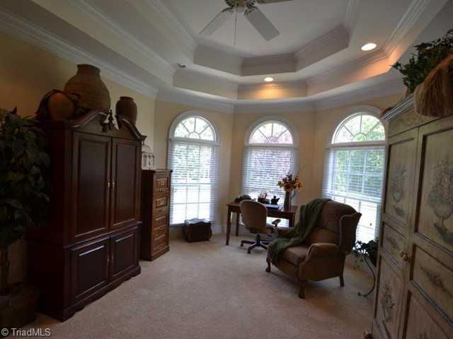 272 Skeen Road Denton, NC 27239 - Photo 3 of 16 Living Room.