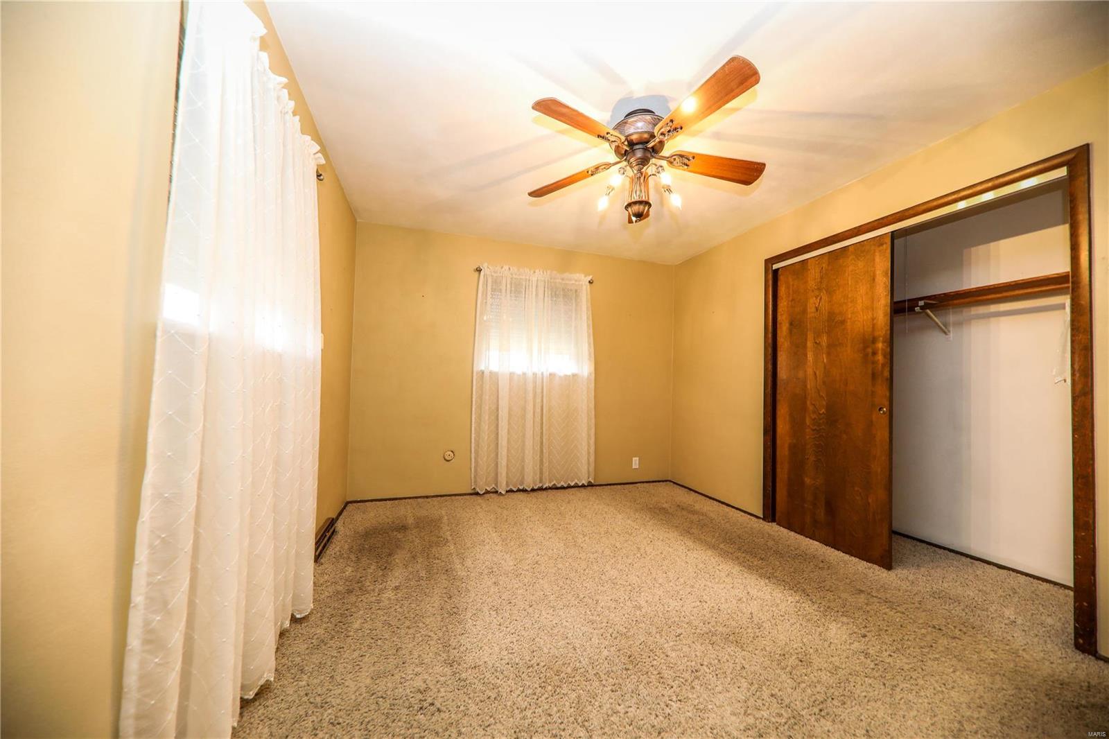2914 Seiler Road Alton, IL 62002 - Photo 6 of 20